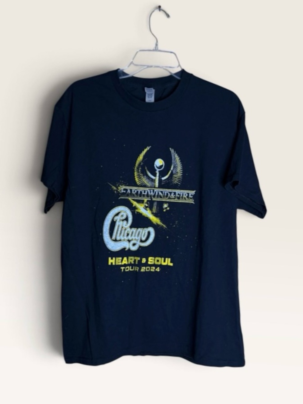 Chicago Earth Wind & Fire Heart & Soul Tour 2024 Concert T Shirt Large